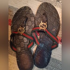 Gucci Black Sandals with Green and Red Straps